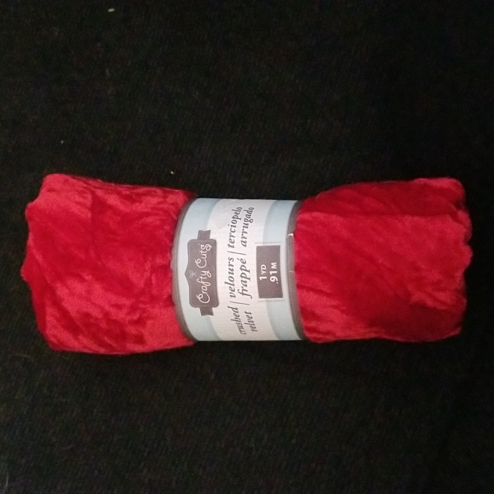 Crafty cuts crushed velvet red 1 yd roll NIP
